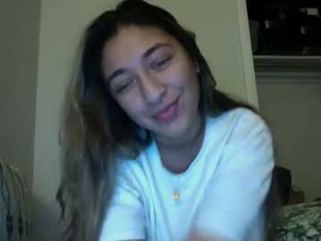 girl
        kristy_barrios cam image #1817624