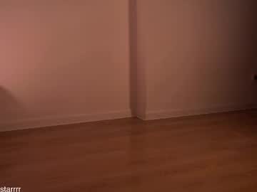 girl
        shiningstarrr cam image #6442815