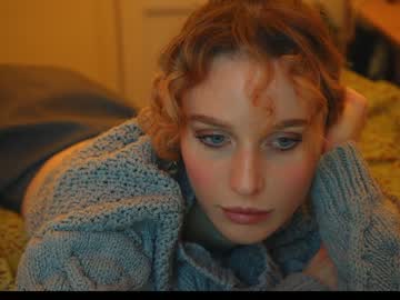 girl
        ellaa91 cam image #3470783