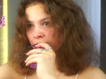 girl
        a_whole_eternity cam image #4551656