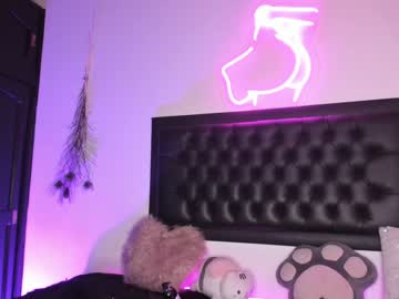 girl
        iam_eli cam image #2698520