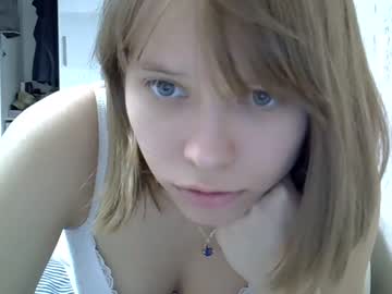 girl
        the_partisan cam image #3843243