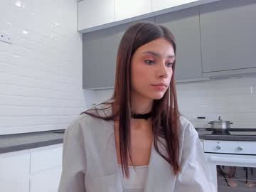 girl
        janecoxa cam image #2909412