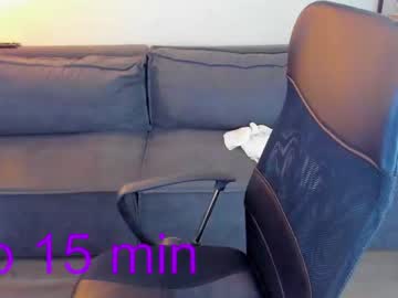 girl
        lisa_roses cam image #458577