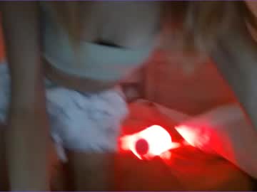 girl
        bitter_moon cam image #350604
