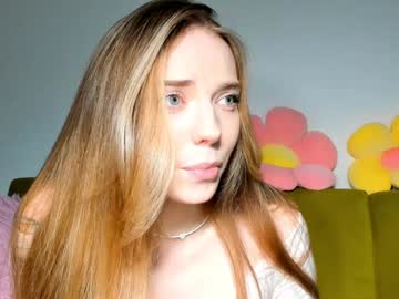 girl
        thisisamelia cam image #4794347