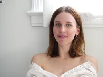 girl
        ellaa91 cam image #1117446