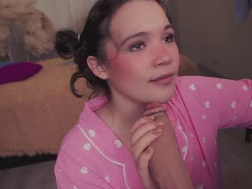 girl
        chery_lady22 cam image #841147