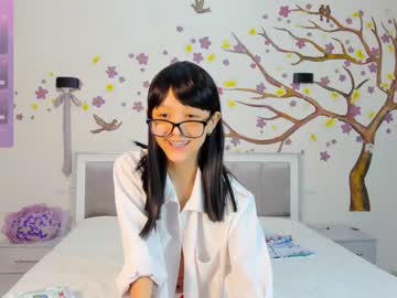 girl
        little_yena cam image #3718019