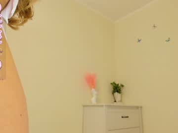 girl
        molly__meow cam image #3889502