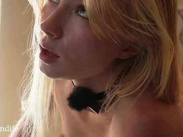 girl
        bestblondiiecb cam image #6757609