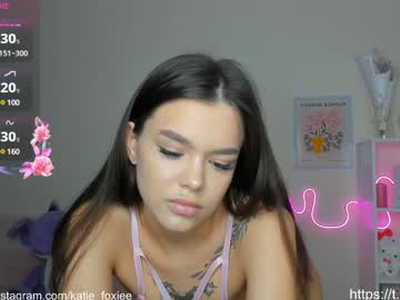 girl
        katiefoxie cam image #5261422