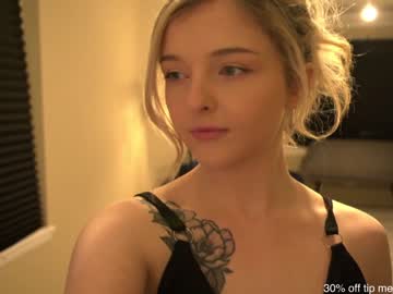 girl
        lucydelovely cam image #3596004