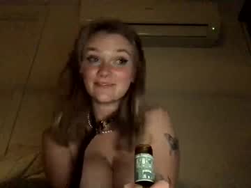 girl
        bbygirlcassidy cam image #3292631