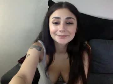 couple
        risababyy cam image #4625793
