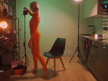 girl
        bronnica cam image #1355039