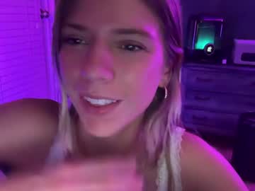 girl
        oliviahansleyy cam image #4992262