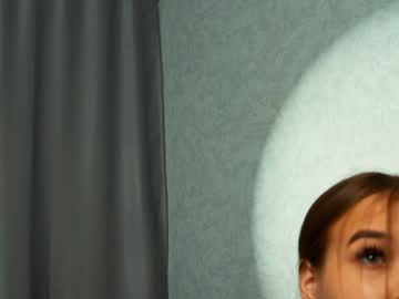 girl
        yeepshyy cam image #4019536