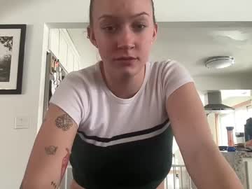 girl Nude Cam Girls Playing Games with carlyy13