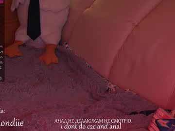 girl
        bestblondiiecb cam image #1160589