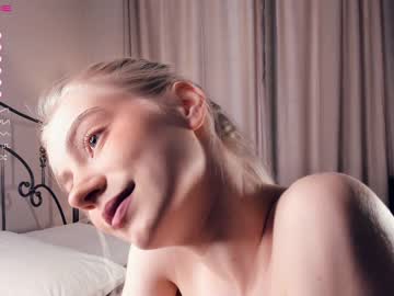 girl
        kateharrise cam image #1968901