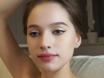 girl
        hecola cam image #5182707
