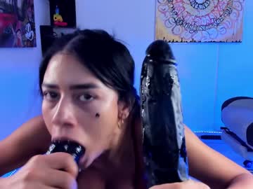 girl
        nicollbashel cam image #4037783