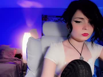 girl
        ronnie_neko cam image #5459827