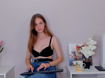 girl
        alyssabrewer cam image #1954208