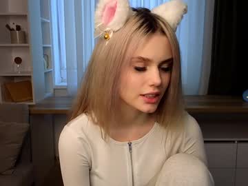 girl
        catecrago cam image #6034334