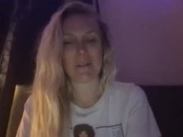 girl
        eveandtheforbiddenfruit cam image #3994581