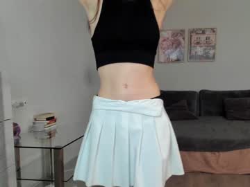 girl
        _wilson__ cam image #2694903