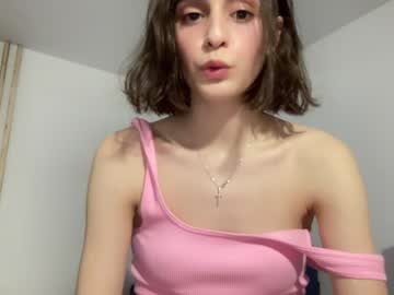 girl
        crown_of_vice01 cam image #1018151