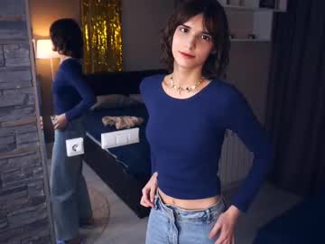 girl
        odettehatt cam image #6238697