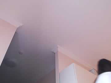girl
        funnybunny3579 cam image #1397014