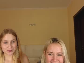 girl
        annikie cam image #2892683