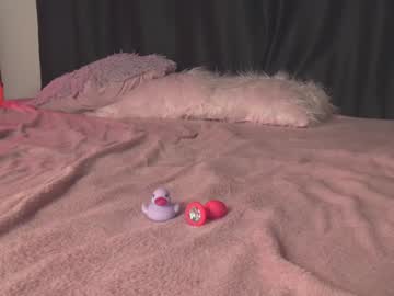girl
        xtina__ cam image #114311
