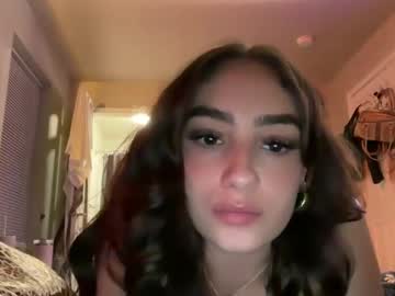 girl
        thestormii cam image #6430208