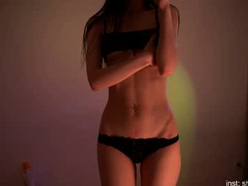girl
        shiningstarrr cam image #6425691