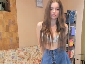 girl
        sweeties_pie cam image #1007044