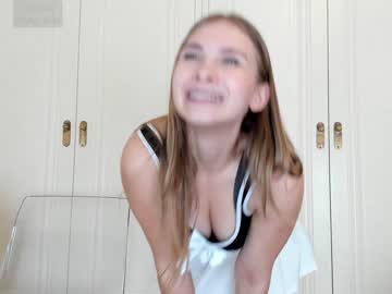 girl
        laryssa_ cam image #3291339