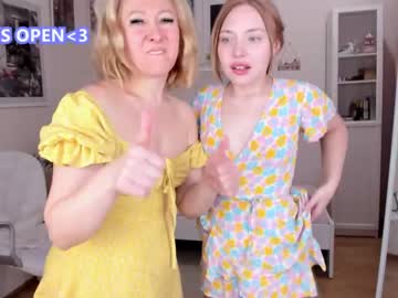 girl
        wehaveatrouble cam image #376022