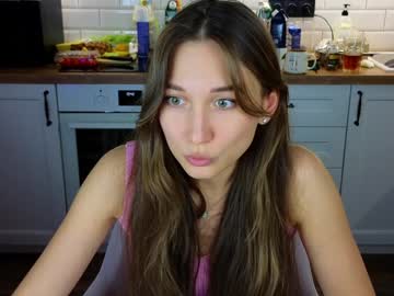 girl
        ambertan1 cam image #5960325