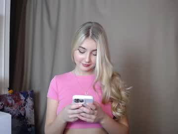 girl
        cute18cute cam image #237183