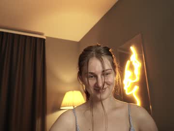 girl
        ammysky_ cam image #2144445