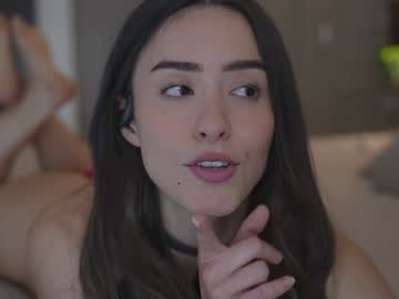 girl
        emyii cam image #6290326
