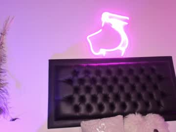 girl
        iam_eli cam image #3325300