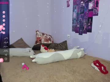 girl
        adele_ee cam image #1178484