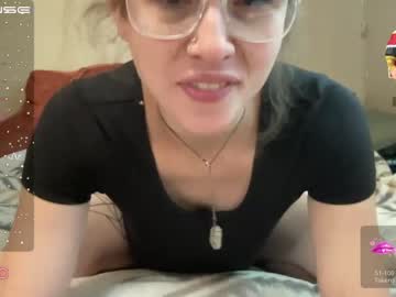 couple
        cumluvcumagain cam image #1842995