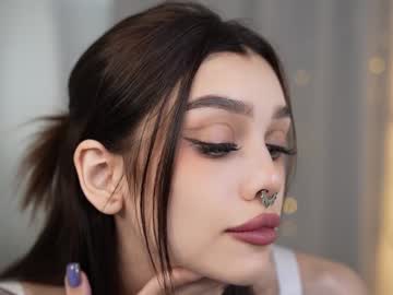 girl
        karina_amiri cam image #4713337